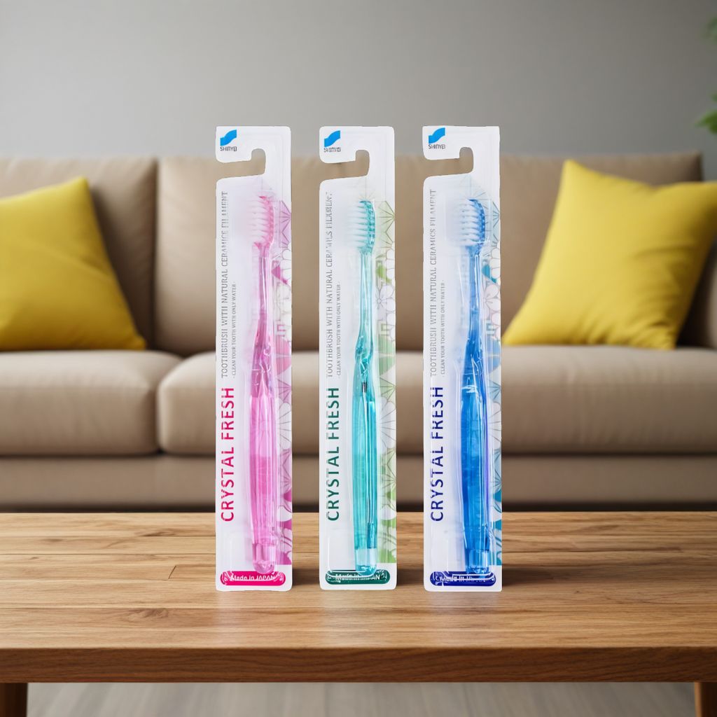 Szczoteczka do zębów Crystal Fresh z włosiem z naturalną ceramiką - 1 sztuka (Kolor: zielona)